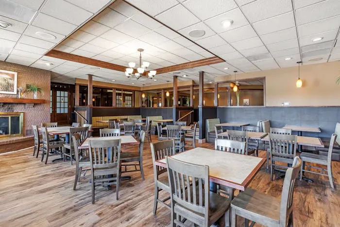 Best Western Plus Steeplegate Inn 4