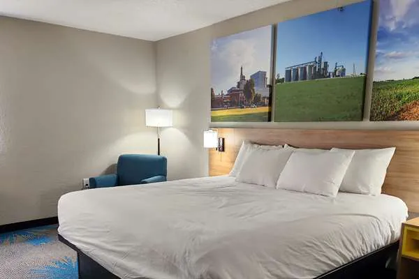 Days Inn by Wyndham Davenport 4
