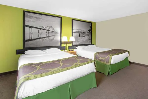 Super 8 by Wyndham Davenport 4