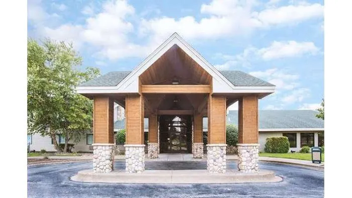 Super 8 by Wyndham Davenport 4