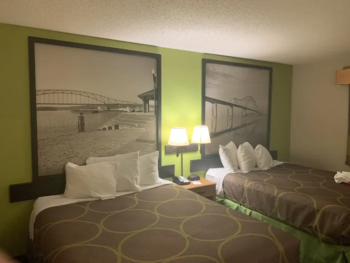 Super 8 by Wyndham Davenport 4