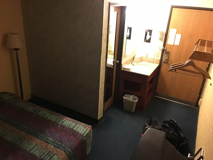 Knights Inn Davenport 4