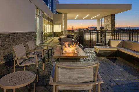 SpringHill Suites Bettendorf 4