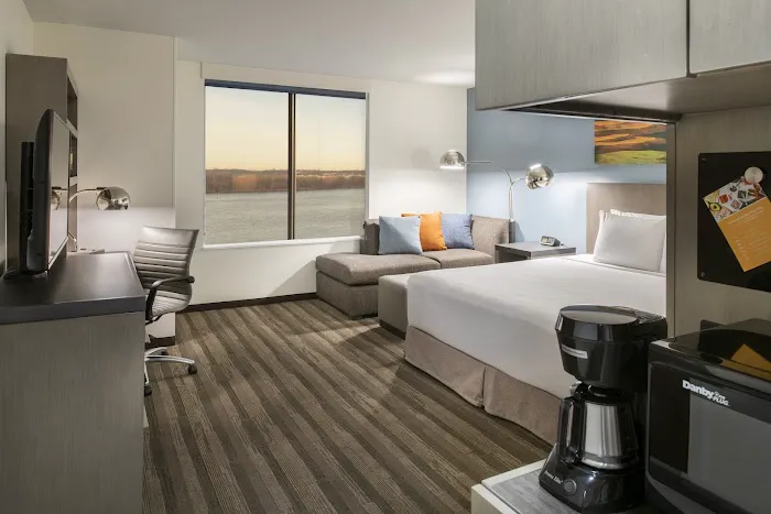Hyatt House East Moline / Quad Cities 4