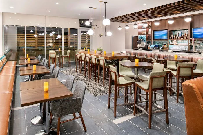 Hyatt Place East Moline / Quad Cities 4