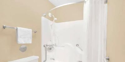 Super 8 by Wyndham East Moline