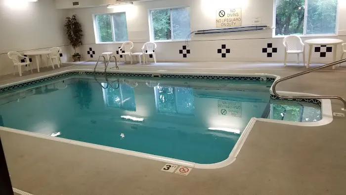 Comfort Inn & Suites East Moline near I-80 4