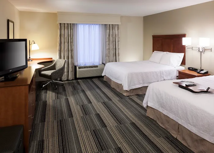 Hampton Inn & Suites Davenport 4
