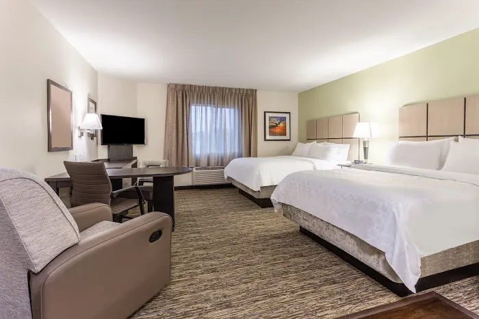 Candlewood Suites Davenport by IHG 4