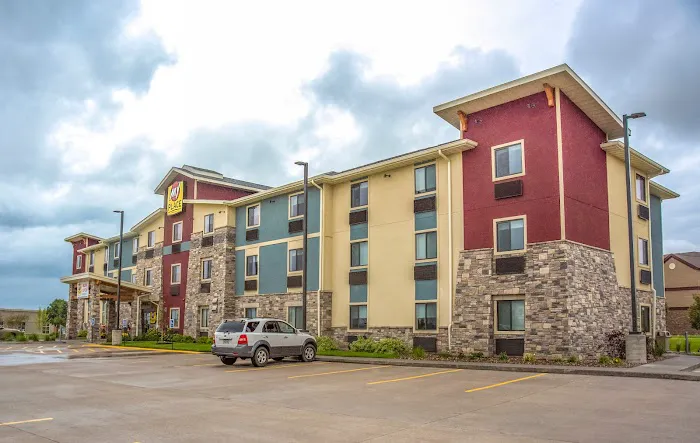 My Place Hotel-Davenport, IA 4
