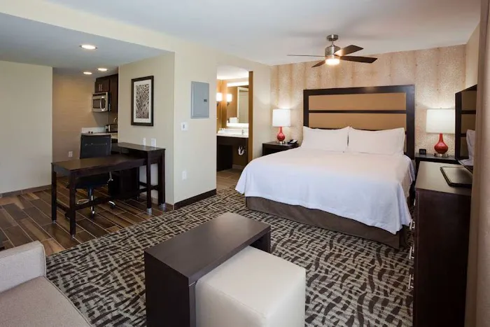 Homewood Suites by Hilton Davenport 4