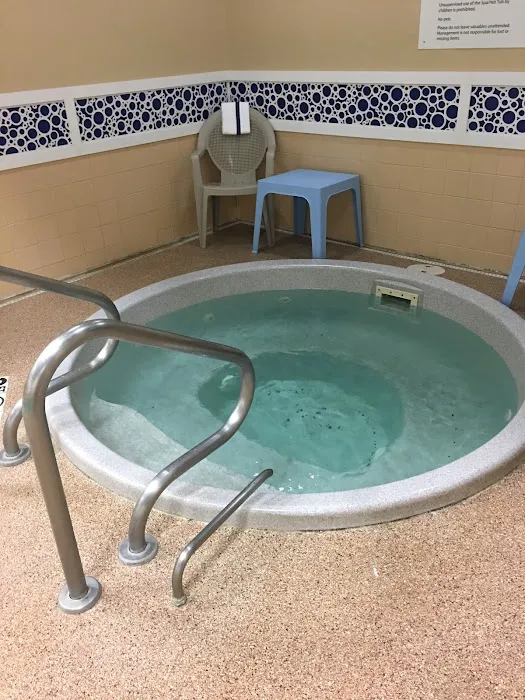 Holiday Inn Express & Suites Chicago - Algonquin, an IHG Hotel 4