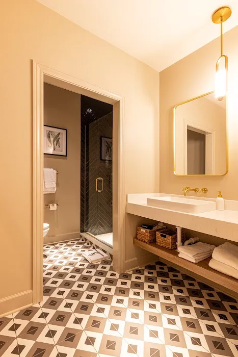 Sinclair Suites 4