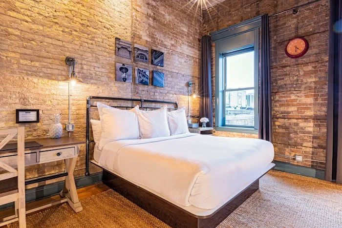 124 Lofts Hotel 4