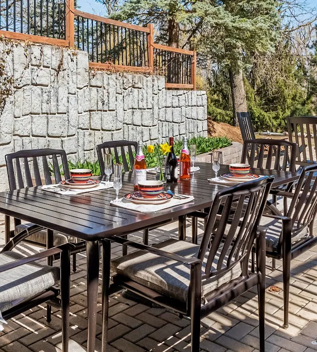 Harmony Inn. Relax, Recharge, and Relish the Charm of Harmony Inn! 4