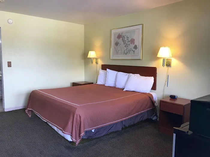 FairBridge Inn Express Barrington 4