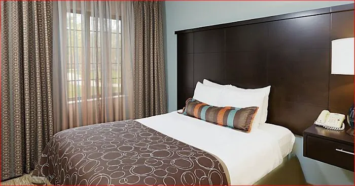 Staybridge Suites Chicago - Lincolnshire, an IHG Hotel 4