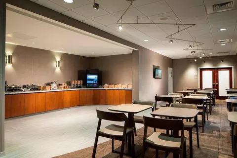 SpringHill Suites Chicago Lincolnshire 4