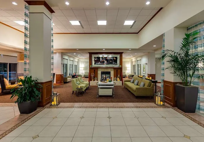Hilton Garden Inn Lake Forest Mettawa 4