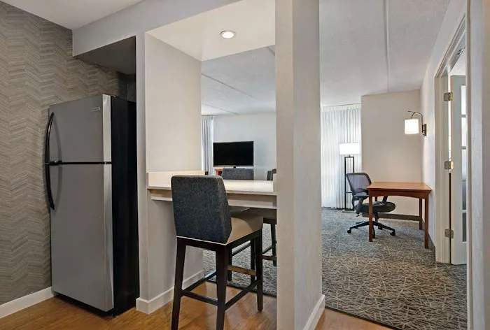 Homewood Suites by Hilton Chicago-Lincolnshire 4