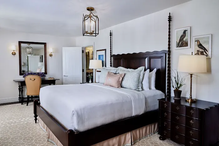 Deer Path Inn 4