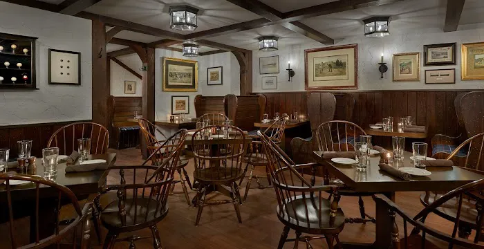 Deer Path Inn 4