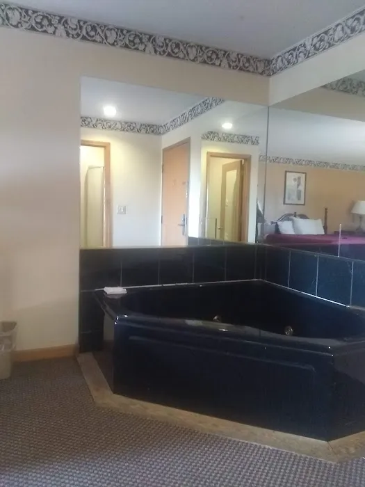 Executive Inn and Suites 4