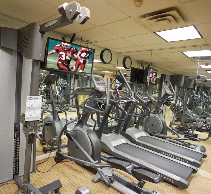 Howard Johnson by Wyndham Waukegan Great Lakes 4