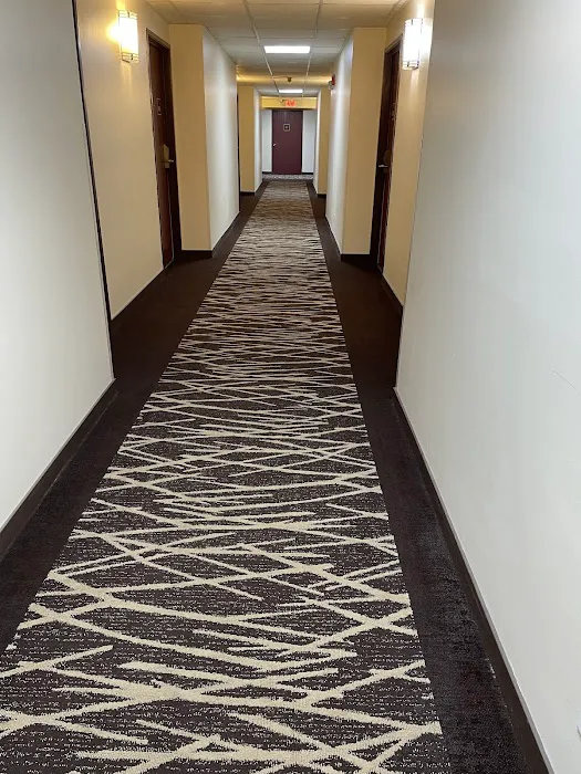 Howard Johnson by Wyndham Waukegan Great Lakes 4