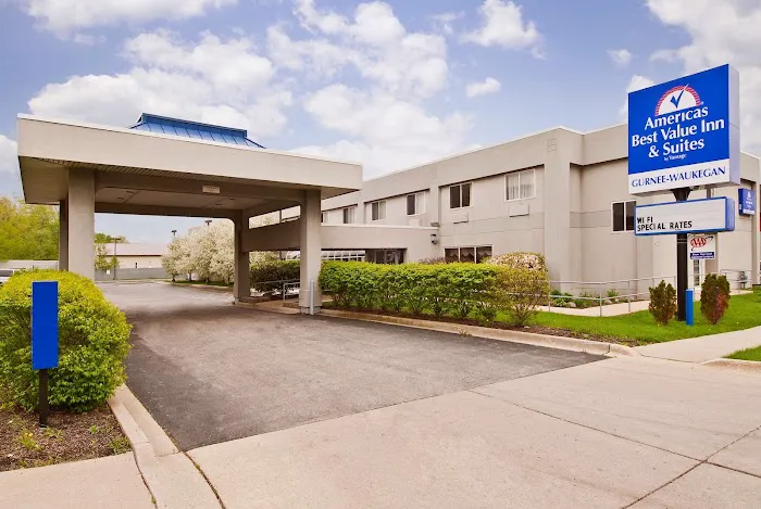 Americas Best Value Inn & Suites Waukegan Gurnee 4