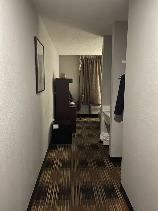 Gurnee Motel 4