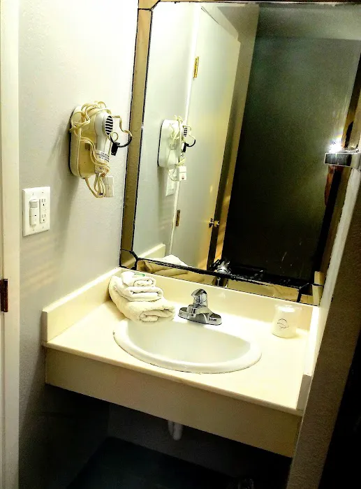 Gurnee Motel 4