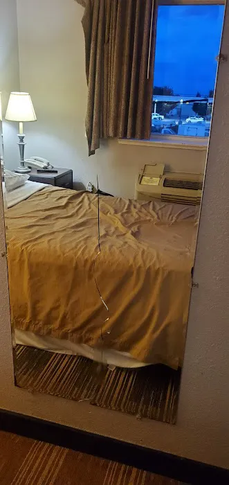 Gurnee Motel 4