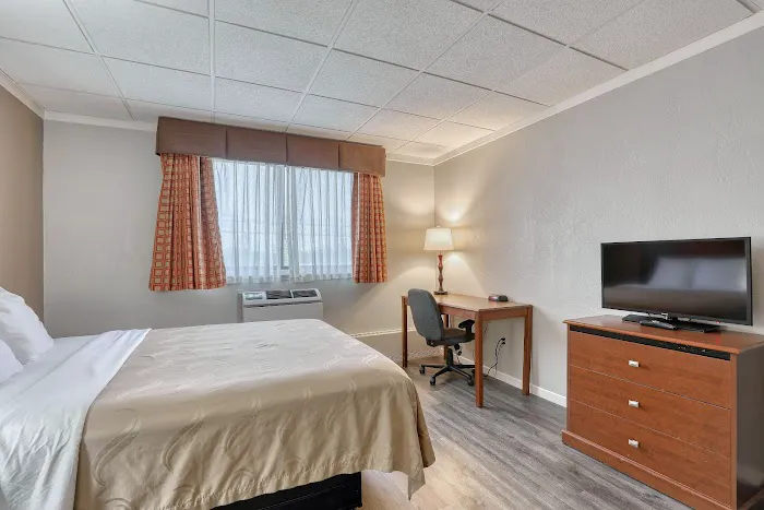 Quality Inn & Suites Green Bay Downtown 4