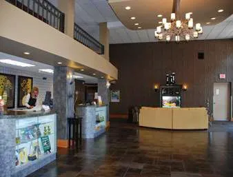 Ramada Plaza by Wyndham Green Bay 4