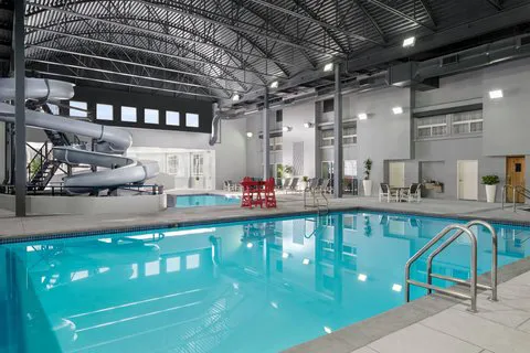 Delta Hotels Green Bay 4