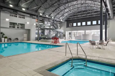 Delta Hotels Green Bay 4