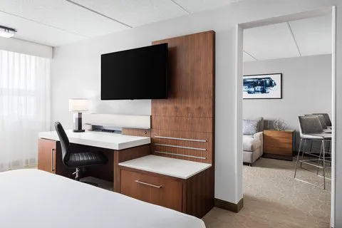 Delta Hotels Green Bay 4