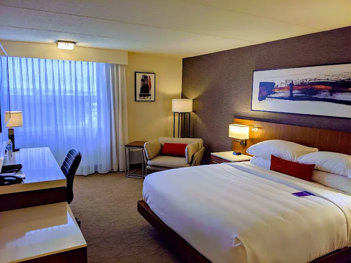 Delta Hotels Green Bay 4
