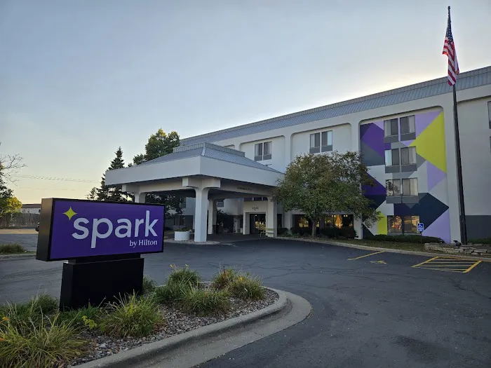 Spark by Hilton Green Bay 4