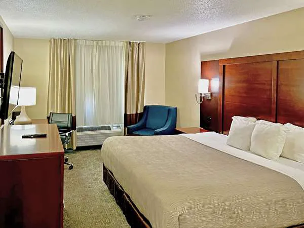 Quality Inn & Suites Green Bay - Ashwaubenon 4
