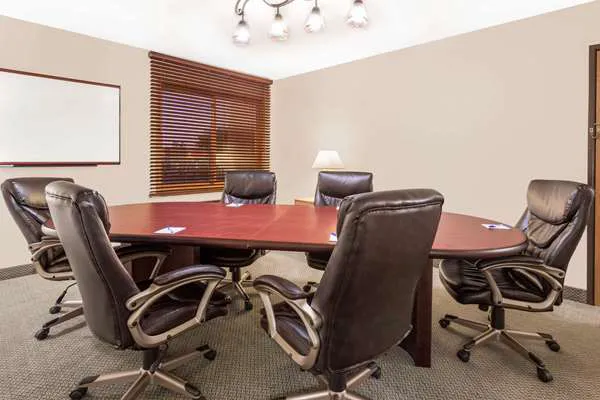 Baymont by Wyndham Green Bay 4