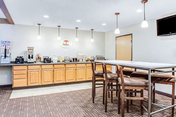Super 8 by Wyndham Green Bay Near Stadium 4