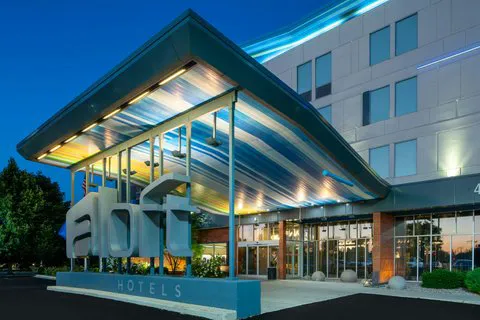 Aloft Green Bay 4