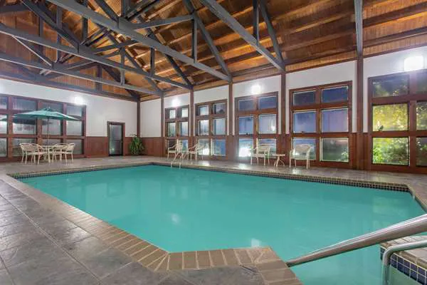 AmericInn Lodge & Suites Black River Falls 4