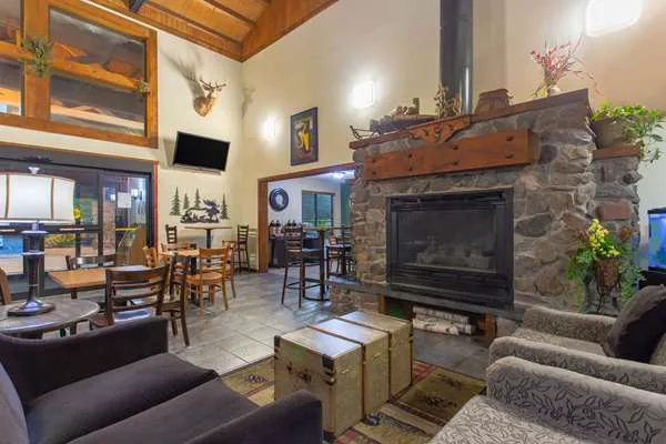 AmericInn Lodge & Suites Black River Falls 4