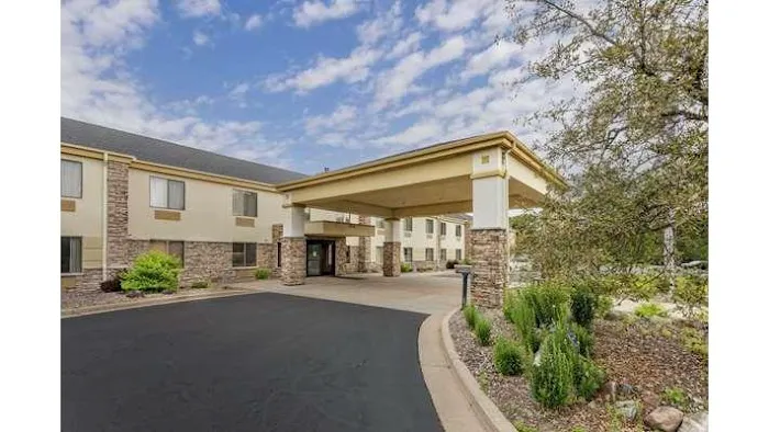 Comfort Inn & Suites Black River Falls I-94 4