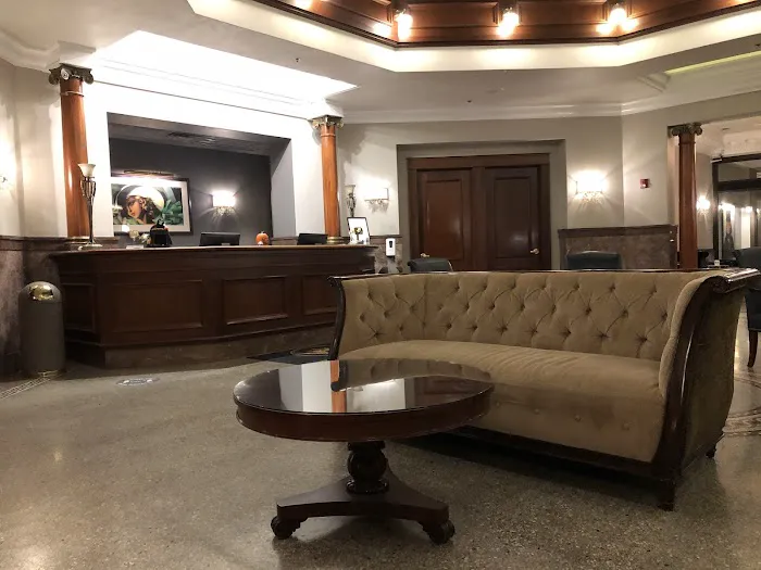 Hotel Winneshiek 4