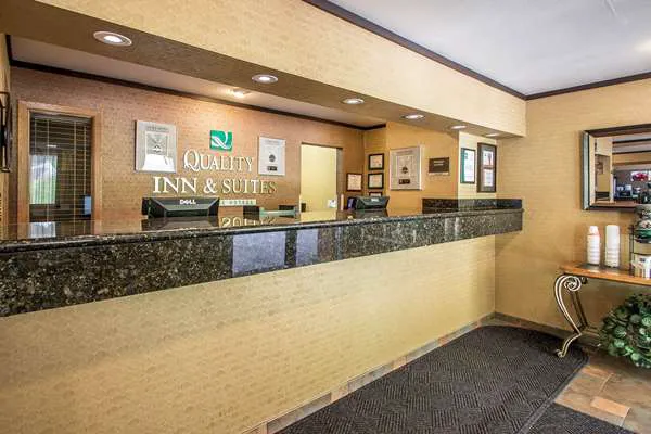 Quality Inn & Suites Decorah 4