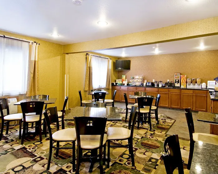 Quality Inn & Suites Decorah 4